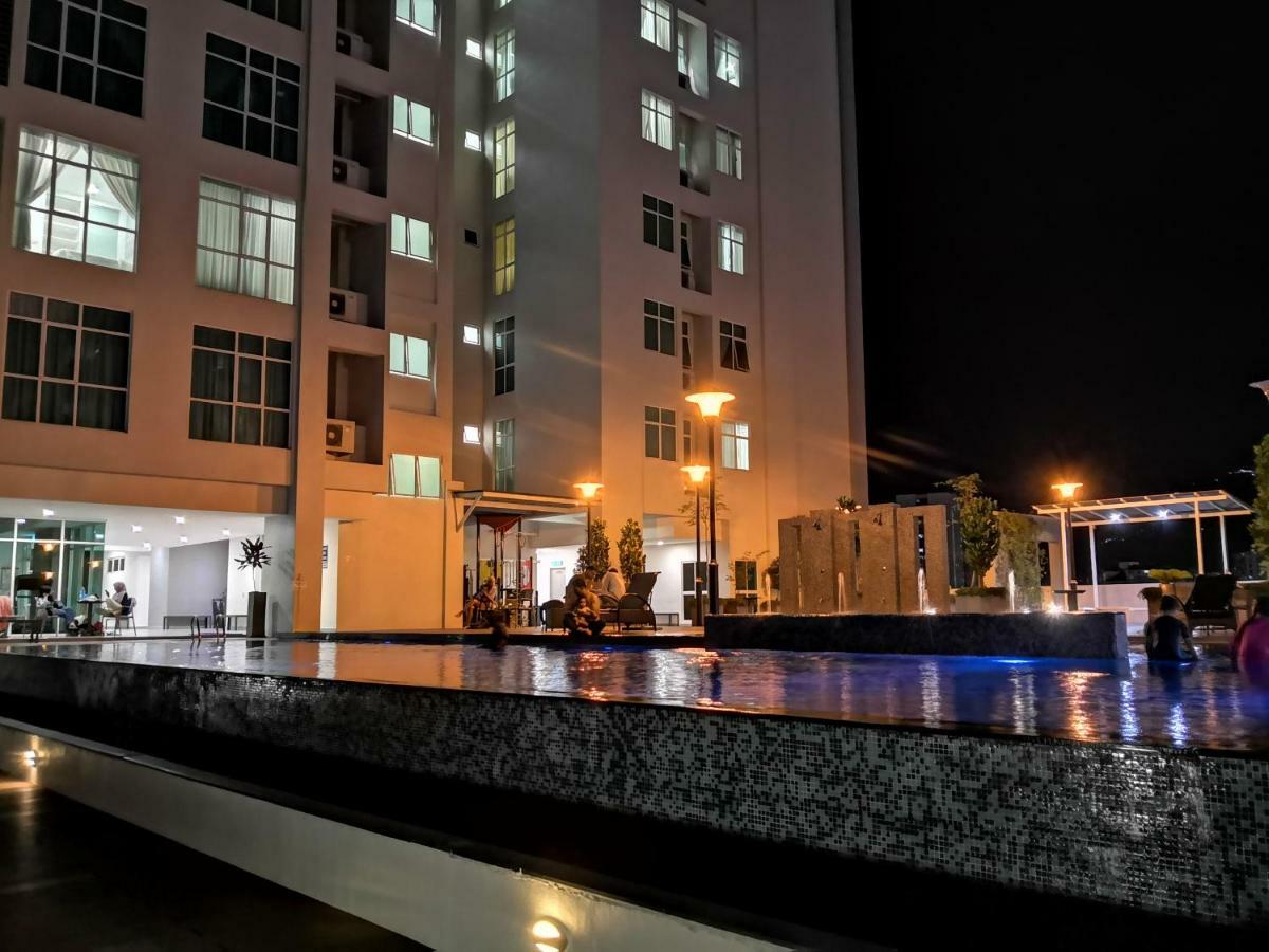 Strait Garden Suites X Ace Pro @ George Town Jelutong Eksteriør billede